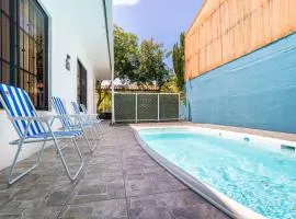 Fun! Great Location-near Beaches-shopping-medical