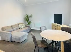 1 bed ground floor flat free parking