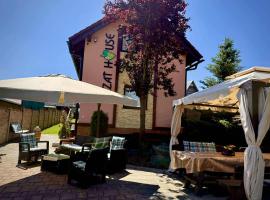 Ezathouse Devičie、Krupinaのビーチ・ホテル