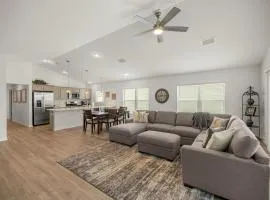 Villages 3BR Patio With Golfcart By Eastport Square and Water Edges Recreation