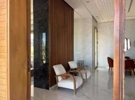 Secluded 4 Bedroom Villa, Onsite Security