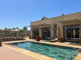 Secluded 4 Bedroom Villa, Onsite Security