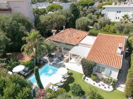Azurenting - Villa 5 chambres - Juan-les-pins, hotel in Antibes