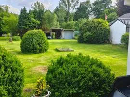 Haus 2 Etagen Garten 1 Badezimmer,1 Gäste Wc 200 Qm 5 Betten Gehoben mit Garten