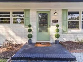 The Dawg House Pet-Friendly Near UGA and Ga Club