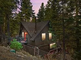 TreeLicious Jacuzzi Cozy Chalet close to Slopes