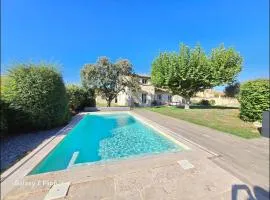 Non-smoking house between Nîmes and Avignon