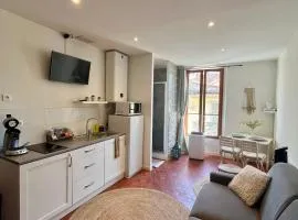 Cocooning studio rénové cœur vieille Antibes