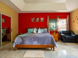 Dw apartments with garage and hot tub, hotel con tinas de hidromasaje en Mandeville