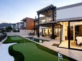 Luxe 5 BDRM Copala Villa GOLF Minutes to Marina