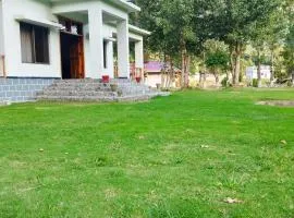 Signature Suite 2BR At Country Club Resorts Balakot