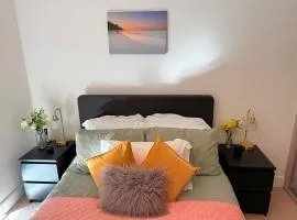 Exquisite Spacious 1 Bedroom Apartment-Colindale