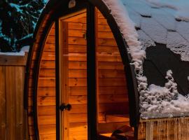 NordicSauna 3 Ensuite baths TheYellowDoorRetreat, hotel en Edmonton