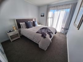 Picton Moana View Hideaway, hotel in Picton