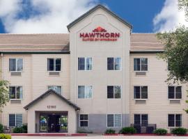 Hawthorn Suites by Wyndham Rancho Cordova/Folsom, отель в городе Ранчо-Кордова