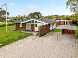 Family-Friendly Activity House By The Sea