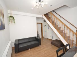 JMG House - West Bromwich, cottage in West Bromwich