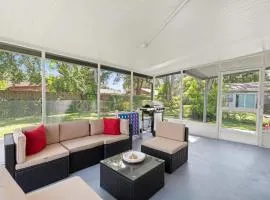 King-Style Retreat - 4 BR - Family Friendly