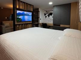 Apartamento moderno Entrada automatizada Ubicaci&oacute;n central, hotel com estacionamento em Popay&aacute;n