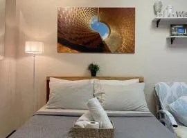 NAIA Terminal 3 Condo Newport with WIFI Netflix Pool