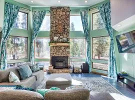 New Listing 4BR - Hot Tub - Pets OK