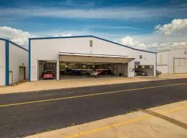 Airplane Hangar Loft - Coolest Stay in Fort Worth