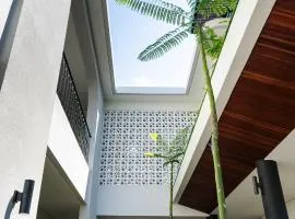 Sascanaluna Padma Bali