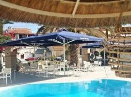 Oasis Hotel