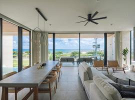 CELEVI Nanjo セレビィ 南城, hotel em Nanjo