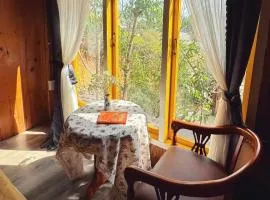 Nhà Dưới Đồi Homestay