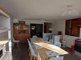 Gîte familial 4 chambres 8-10 personnes Eguzon