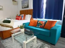 70A Walsall Stylish 1 Bedroom King Size And Sofa bed 3 sleeps WiFi & Garden