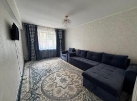 Квартира, hotel in Karakol