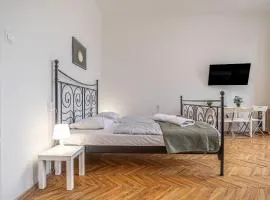 Comfortable & Affordable 2BR Flat in City Center