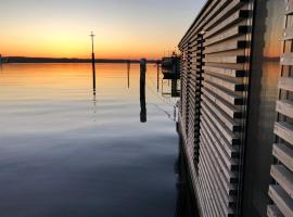 Hausboot Hafenkönig Lübeck, boat in Lübeck