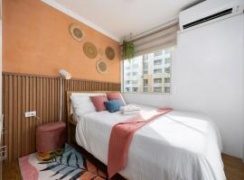 Terracotta Cove 2BR Suite, SM Seaside, Oceanpark, hotel em Cebu