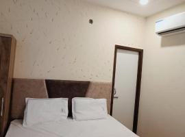 Hotel Bhandari, ξενοδοχείο στο Αμριτσάρ