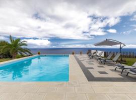 Grande Mar Villa, Hotel in Ponta Garça