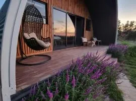 La Vita Romantic Getaway Cabin