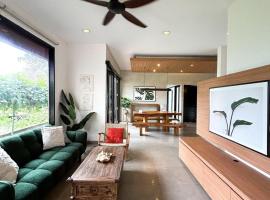 Clover Cove Villa, hotel en Tabanan
