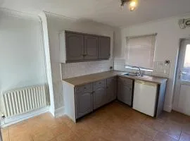 Cheap Grantham Town Centre Terrace House