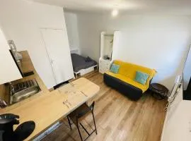 Studio Gessard Confort 404