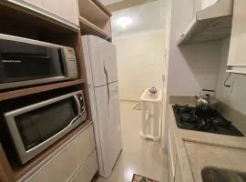 Apto frente, climatizado, wifi, ótima localização