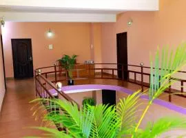 HAILS HOMESTAY