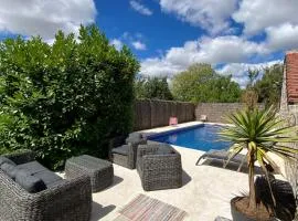 Gîte "La petite pompe" avec piscine et spa