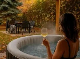Play and Relax in Lake-Parkside Cozy Family Retreat - Jegenye Cottage