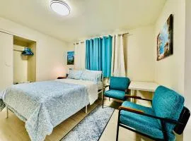 1 Bedroom Mini Apartment 10 Minutes to SeaTac Airport 1 Minute Walk to Bus Station