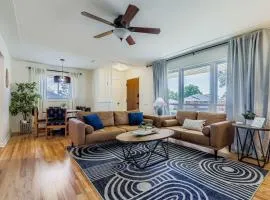 Colorful Colorado Home - 20 min to Denver