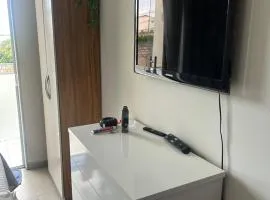 Quarto em Casa Dupléx em Heliópolis