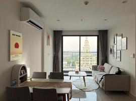 Moon Homestay 1816, ξενοδοχείο σε Gia Lâm Pho